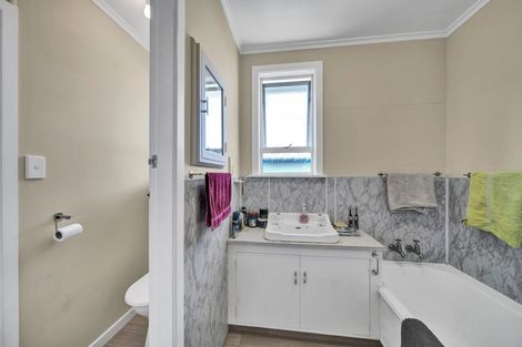 Photo of property in 4 Lydford Place, Spotswood, New Plymouth, 4310