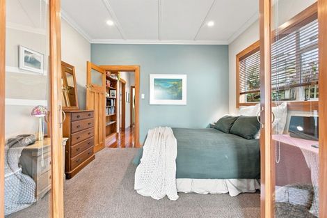 Photo of property in 42 Octavius Place, New Plymouth, 4312