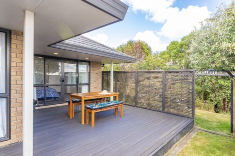 Photo of property in 29 Johnstone Drive, Fitzherbert, Palmerston North, 4410