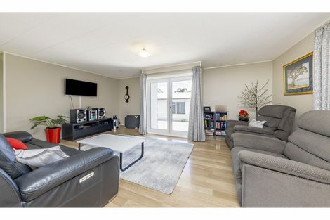 Photo of property in 1/23 Sikkim Crescent, Clover Park, Auckland, 2019