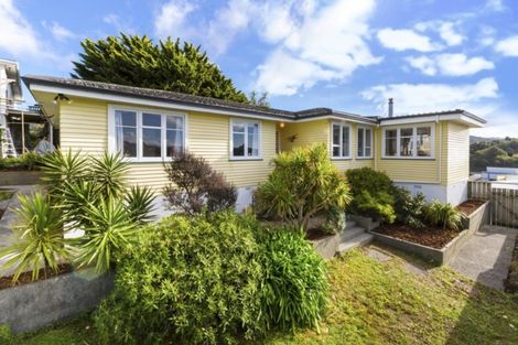 Photo of property in 93 Bell Street, Tawa, Wellington, 5028