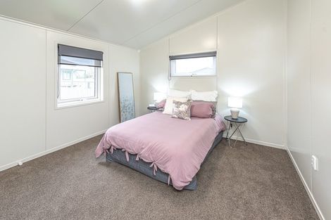 Photo of property in 10 Karaka Street, Castlecliff, Whanganui, 4501