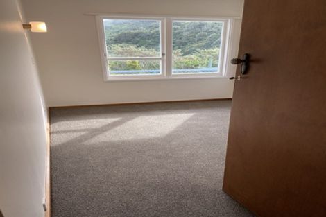 Photo of property in 3 Woodford Way, Crofton Downs, Wellington, 6035