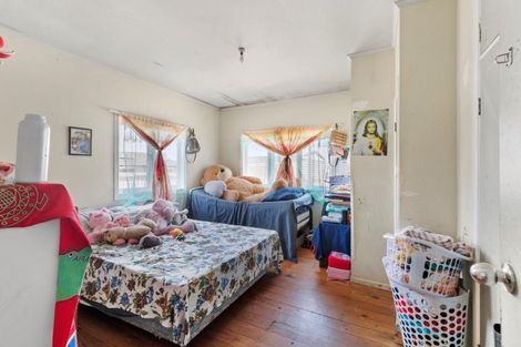 Photo of property in 79 Robert Skelton Place, Clendon Park, Auckland, 2103