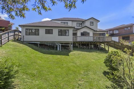 Photo of property in 36 Lorikeet Place, Unsworth Heights, Auckland, 0632