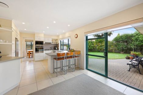Photo of property in 8 Amesbury Rise, Henderson, Auckland, 0612