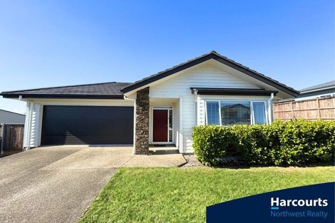 Photo of property in 5 Malbec Place, Huapai, Kumeu, 0810