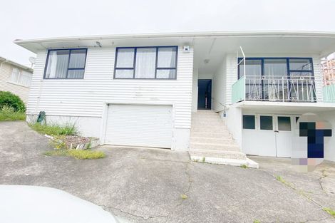 Photo of property in 14 Wharf Road, Te Atatu Peninsula, Auckland, 0610