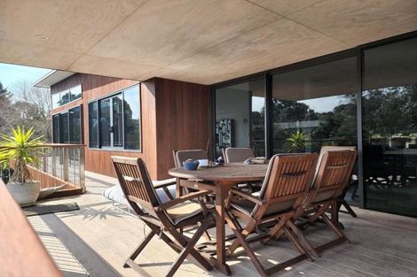 Photo of property in 55 Pitcairn Street, Oakura, 4314