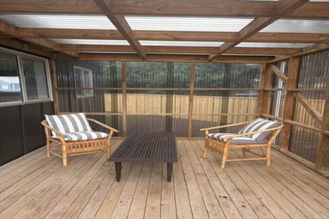 Photo of property in 17 Coleman Avenue, Waverley, 4591