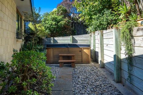 Photo of property in 8 Quadrant Heights, Paraparaumu, 5032