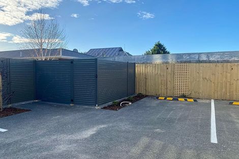 Photo of property in 2/45 Division Street, Riccarton, Christchurch, 8041