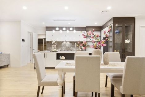 Photo of property in 92 Tir Conaill Avenue, Flat Bush, Auckland, 2019