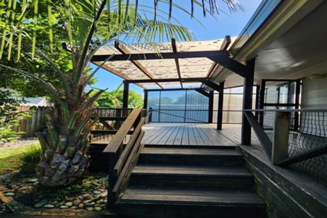 Photo of property in 2/44 Darren Crescent, Half Moon Bay, Auckland, 2012