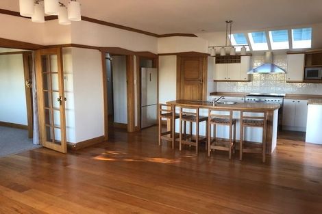 Photo of property in 18 Raroa Road, Kelburn, Wellington, 6012