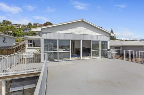Photo of property in 9 Mount View Place, Spotswood, New Plymouth, 4310