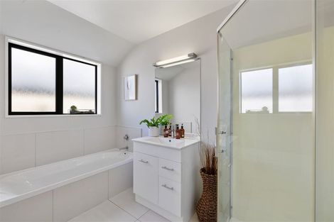 Photo of property in 15f Marlowe Place, Rolleston, 7614