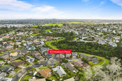 Photo of property in 41 Headcorn Place, Botany Downs, Auckland, 2010