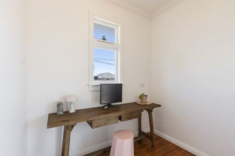 Photo of property in 40 Tukapa Street, Westown, New Plymouth, 4310