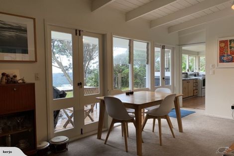 Photo of property in 115 Piha Road, Piha, New Lynn, 0772