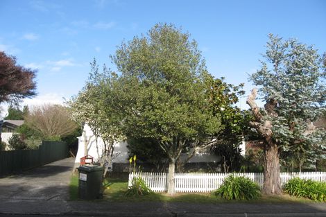 Photo of property in 11 Hookway Grove, Paraparaumu, 5032