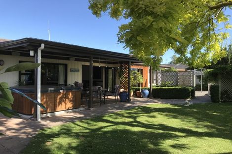 Photo of property in 2 Wainscott Street, Greenmeadows, Napier, 4112