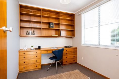 Photo of property in 25 Tauroa Road, Havelock North, 4130