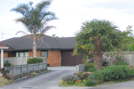 Photo of property in 14 Kalmia Dell, Mount Maunganui, 3116