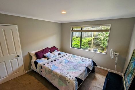 Photo of property in 180 Kittiwake Drive, Schnapper Rock, Auckland, 0632