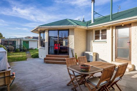 Photo of property in 7 Tenby Place, Avondale, Christchurch, 8061