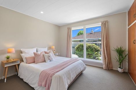 Photo of property in 16 Hounslow Street, Ilam, Christchurch, 8041