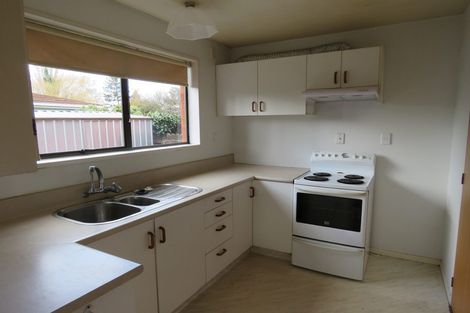 Photo of property in 2/110a Withells Road, Avonhead, Christchurch, 8042
