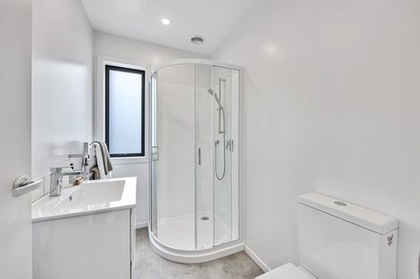 Photo of property in 4/504 Don Buck Road, Massey, Auckland, 0614