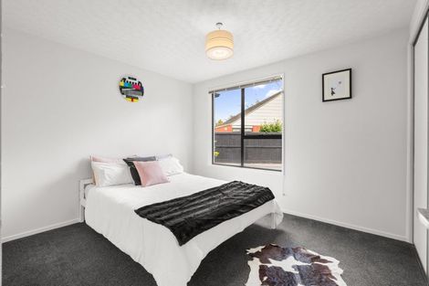 Photo of property in 45 Karnak Crescent, Russley, Christchurch, 8042