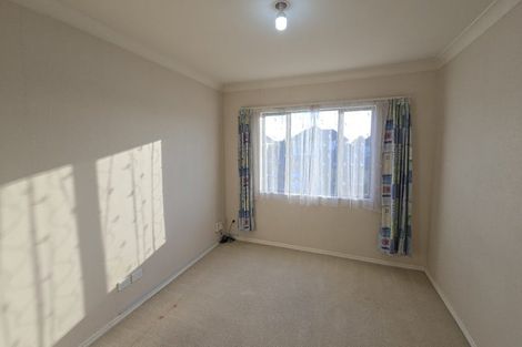 Photo of property in 8 Lissleton Drive, East Tamaki, Auckland, 2013