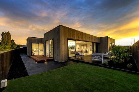 Photo of property in 31 Irvines Track, Halswell, Christchurch, 8025