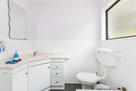 Photo of property in 129 Jamaica Drive, Grenada North, Wellington, 5028