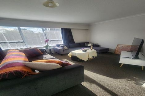 Photo of property in 13-13a Benzie Avenue, Wallaceville, Upper Hutt, 5018