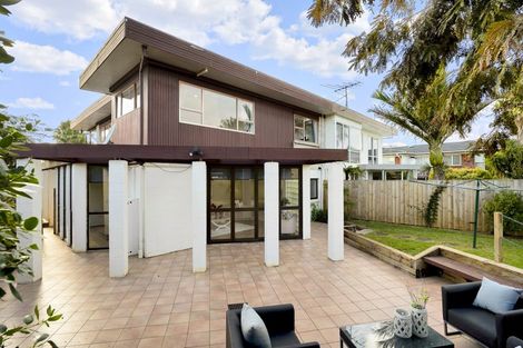 Photo of property in 2/115 Clovelly Road, Bucklands Beach, Auckland, 2012