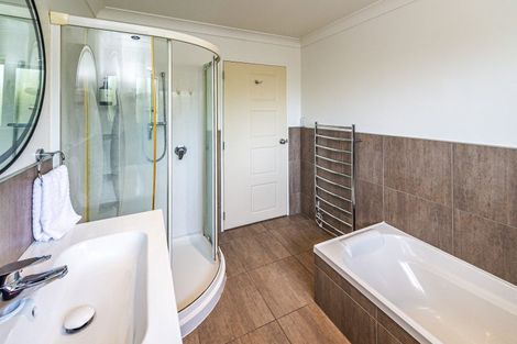 Photo of property in 11 Cotswolds Close, Otamatea, Whanganui, 4500