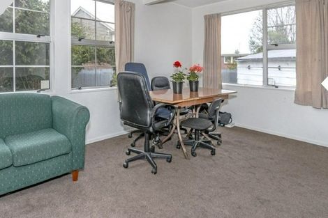 Photo of property in 8 Bowman Place, Sockburn, Christchurch, 8042
