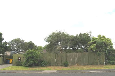Photo of property in 57 Lynn Road, Bayview, Auckland, 0629