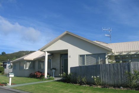 Photo of property in 1 Mariners Way, Whitby, Porirua, 5024