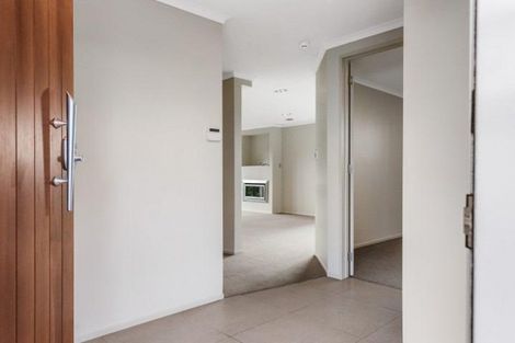 Photo of property in 12a Otahuri Crescent, Greenlane, Auckland, 1051