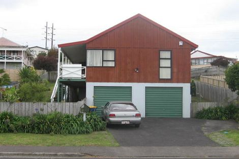 Photo of property in 68 Athena Drive, Totara Vale, Auckland, 0629