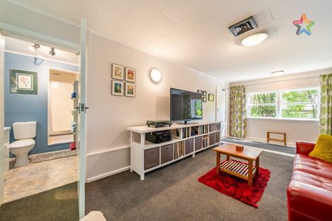 Photo of property in 59 Manuka Street, Stokes Valley, Lower Hutt, 5019