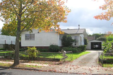 Photo of property in 86 Sikkim Crescent, Clover Park, Auckland, 2019