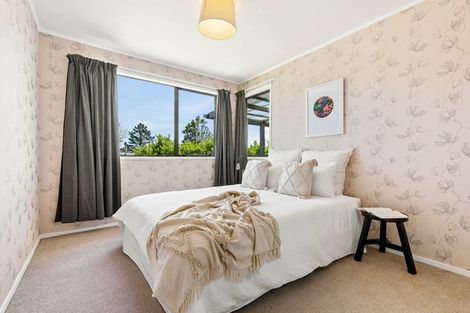 Photo of property in 6 Parrs Cross Road, Henderson, Auckland, 0612