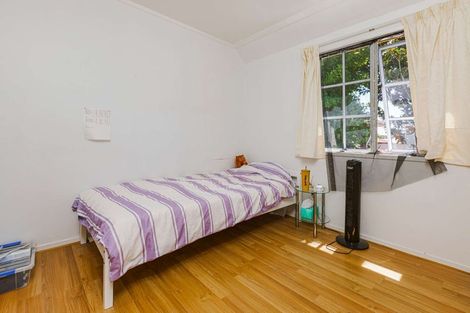 Photo of property in 2/51 Jillteresa Crescent, Half Moon Bay, Auckland, 2012