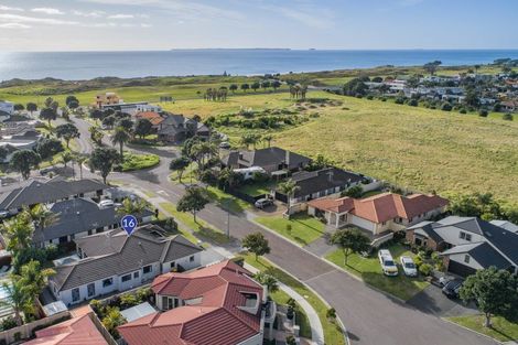 Photo of property in 16 Bermuda Drive, Papamoa Beach, Papamoa, 3118
